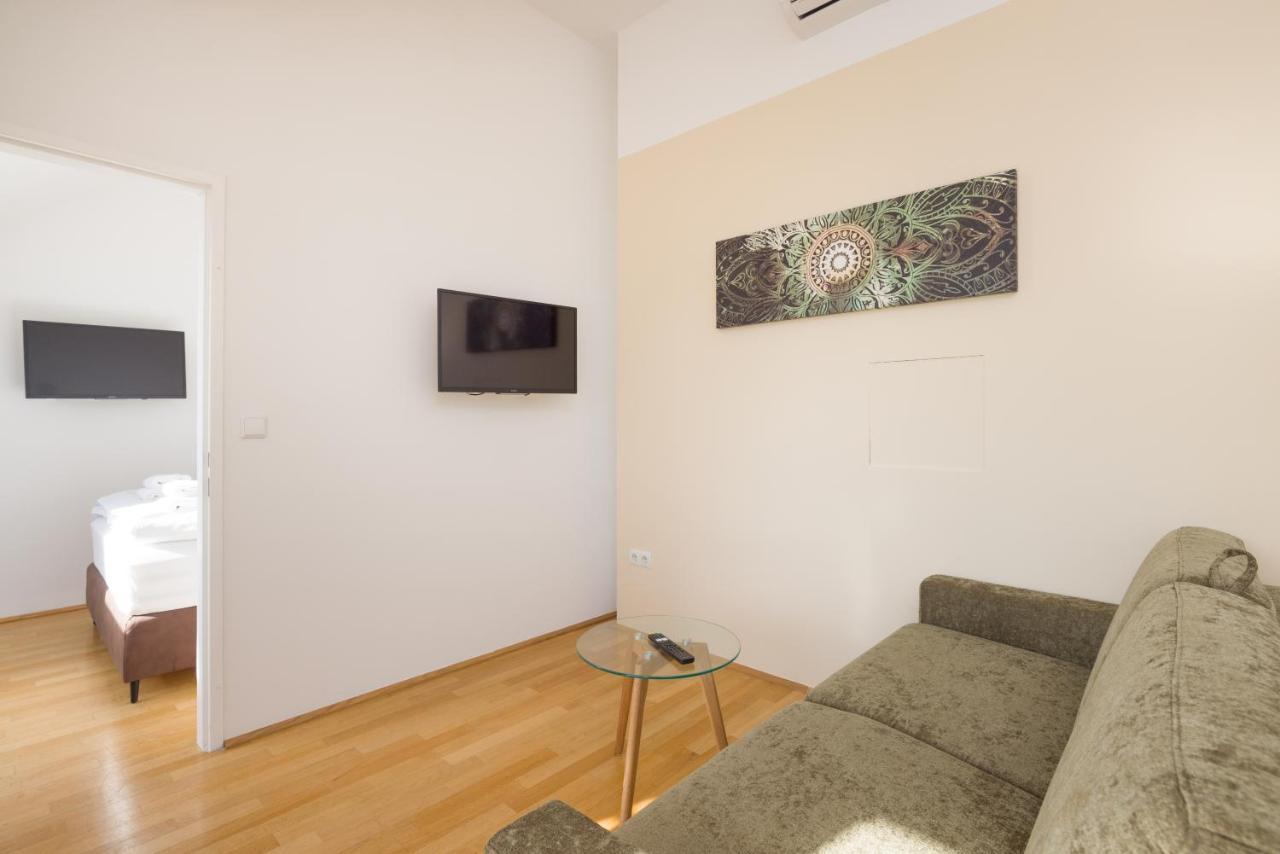 Pezzl 1170 Viena